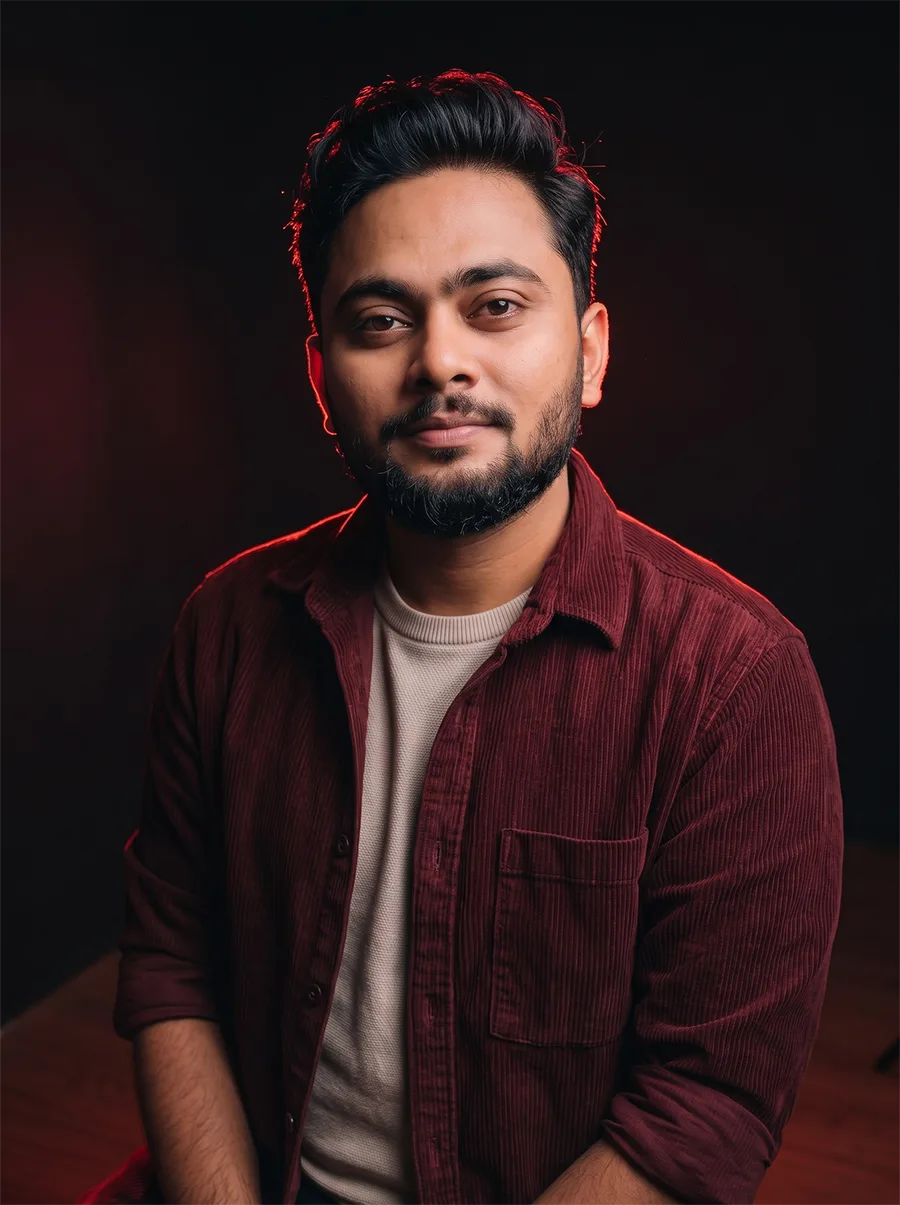 Hamza Ashraf, senior art director